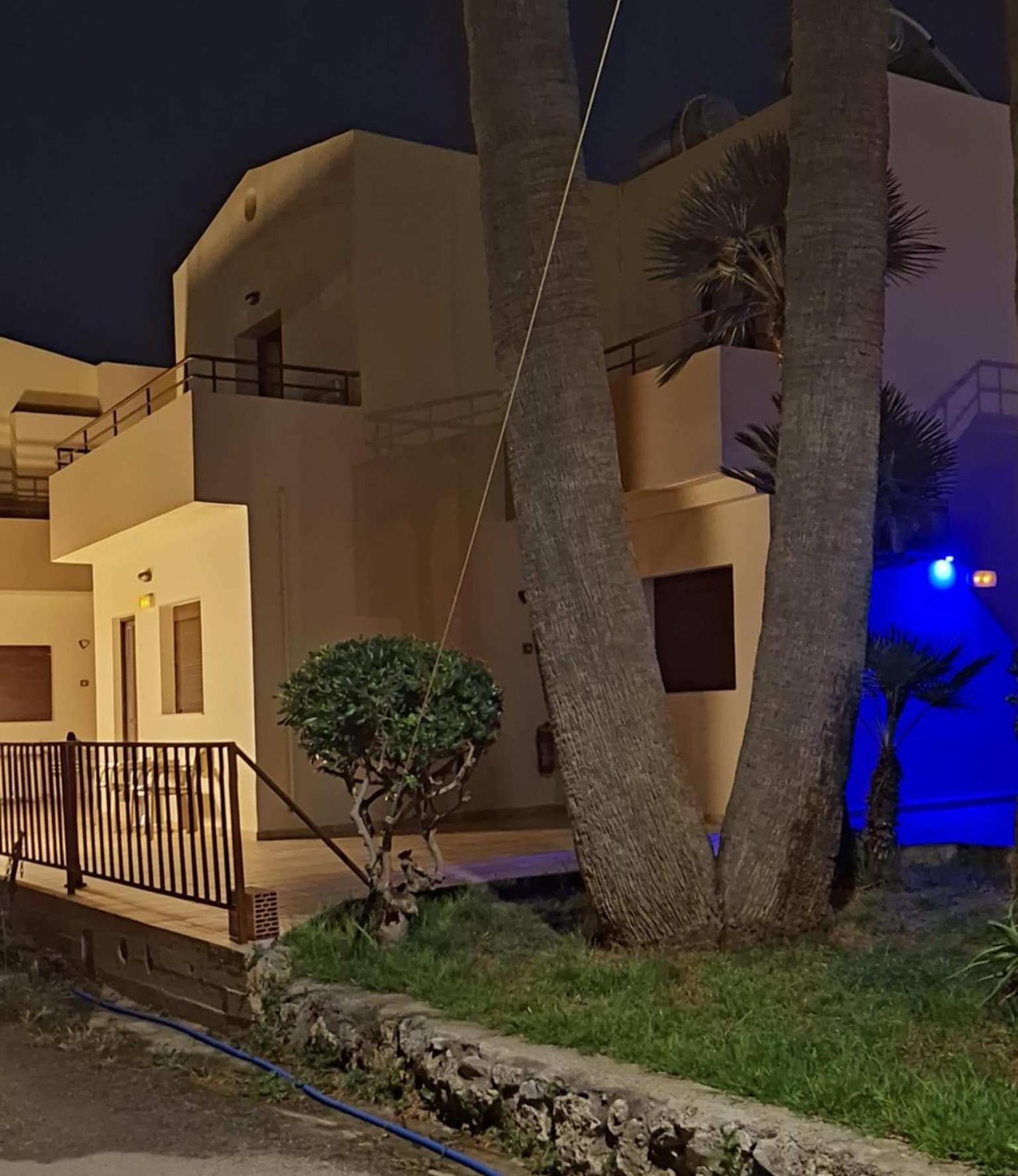 Lola'S Hotel Platanias  Exterior photo
